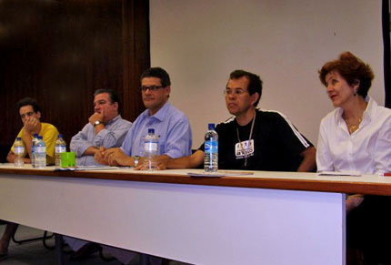 participantes da mesa redonda: Yuriê Batista, Prof. José Augusto, Prof. Paulo César, Denir e Profa. Maria Rosa